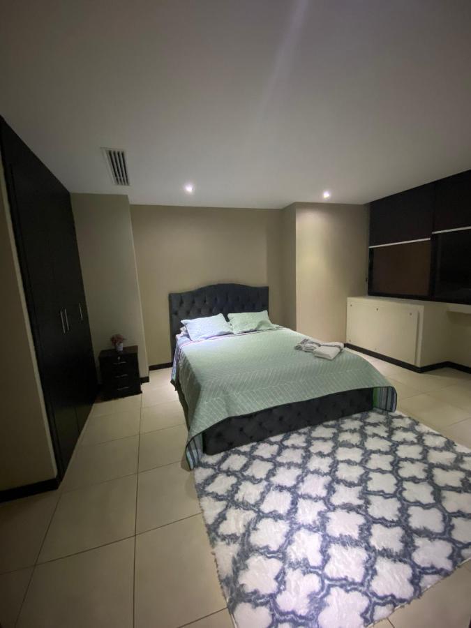 Апартаменти Bellini Luxury - Puerto Santa Ana Гуаякіль Екстер'єр фото